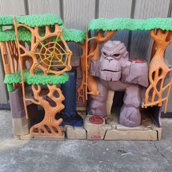 Fisher-Price Imaginext Gorilla Mountain playset