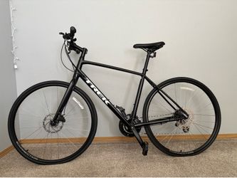Trek FX 1 Disc Gen 3 - Large. (damaged rear wheel)