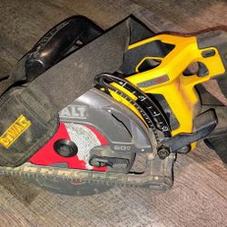 Cordless Worm Drive Style Saw