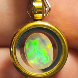 15mm 14k Gold Pendant W/ Ethiopian Fire Opal Crystal 