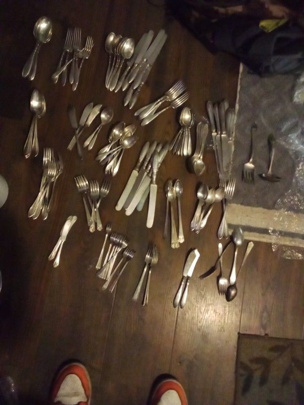 12lb Of Silverplate Silverware