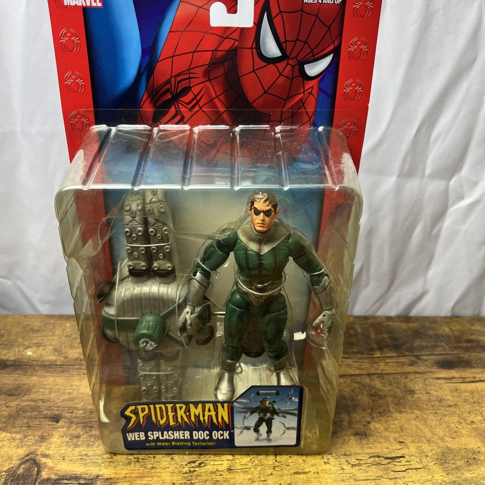 ToyBiz Spider-Man Classics WEB SPLASHER DOC OCK New 6" ULTIMATE Dr. Octopus H14
