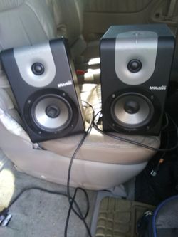 Alesiss Loud Speakers& Amplifier