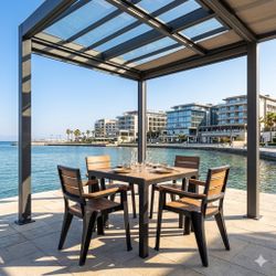 Patio Furniture / Set of chairs and coffee table