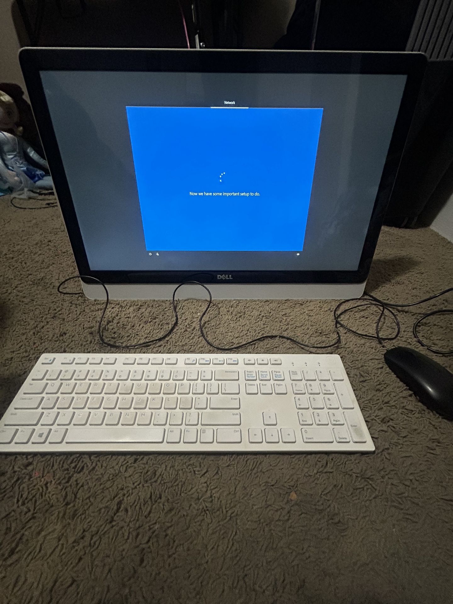 Dell all-in-one desktop computer 2019, Comes With Keyboard And Wired Mouse.