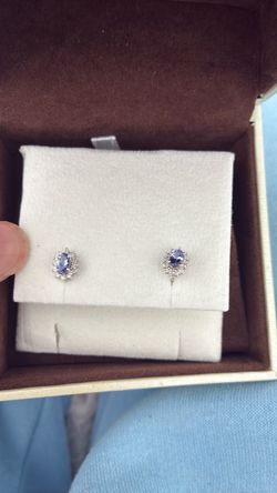 Earings