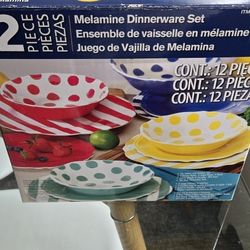 Dinnerware Set