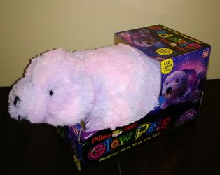 🌲❄️🐄 Brand New Glow Pets Seal Night Light