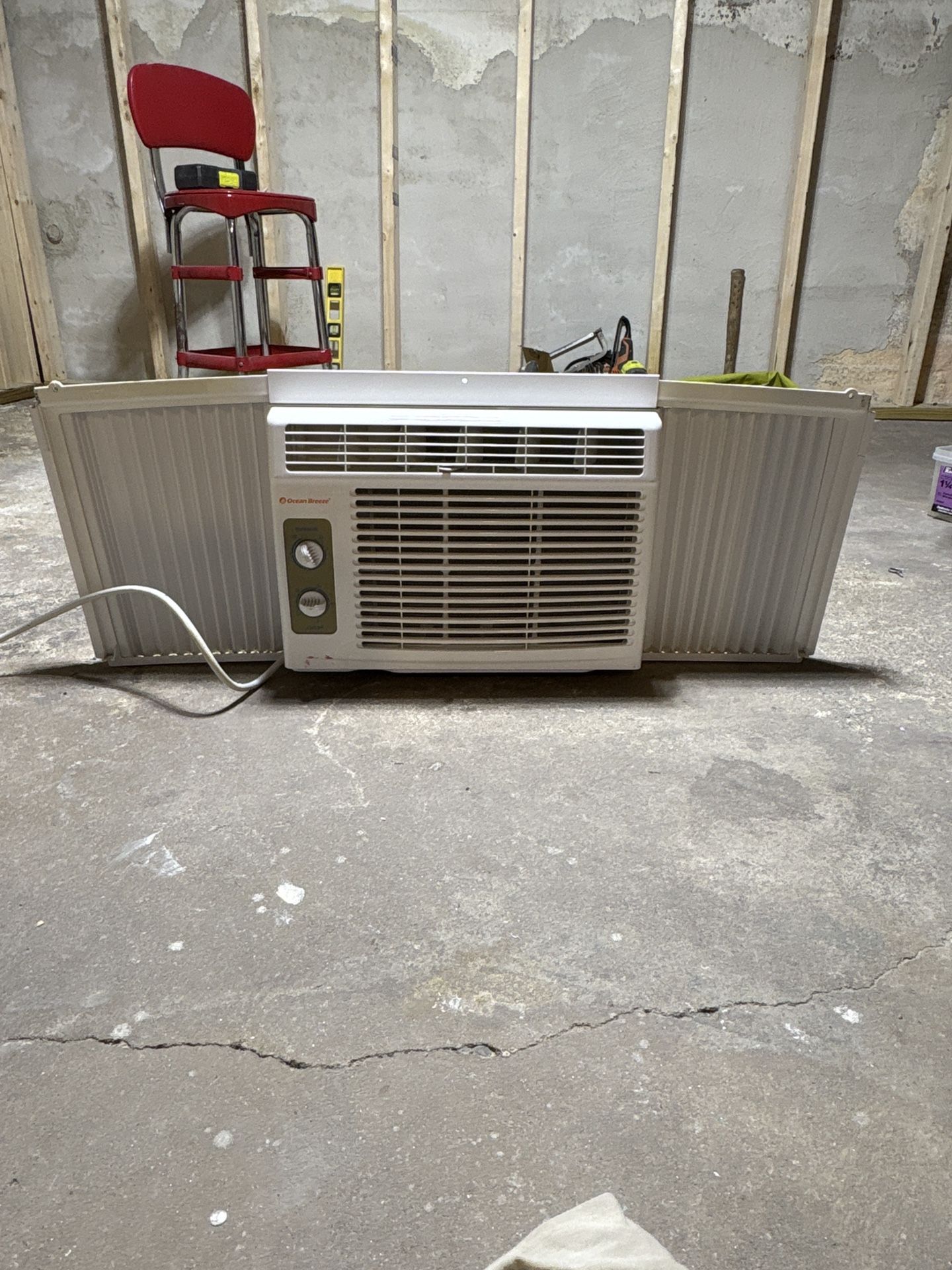 Ocean Breeze 5,000 BTU Window AC – Like New