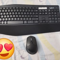 Logitech Bluetooth Keyboard Mouse MK850 Wireless Keyboard M720 Triathlon Mouse (Pair up to 3 device)