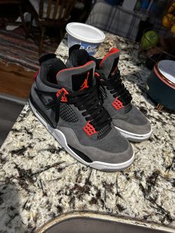 Jordan 4s