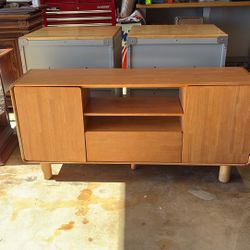 Solid Wood Cabnit ! Table New