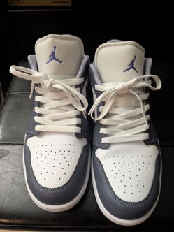 Size 10 Jordan Low Purple/White