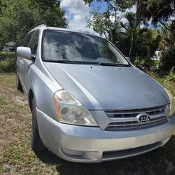 2010 Kia Sedona 