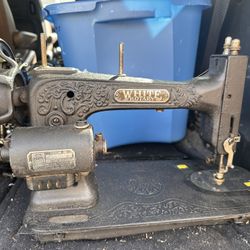 Lot Of Antique Sewing Machines