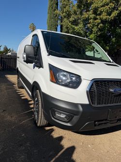 2024 Ford Transit-250