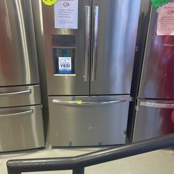 Frigidaire- Gallery 36 Inch Wide French Door Refrigerator 
