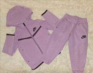 Toddler Nike Set. Size 2T. EUC