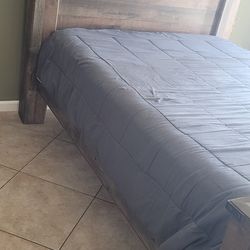 Queen size bed