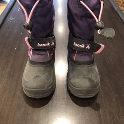 Girl’s Snow Boots - Size 10