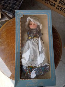 Effanbees antique doll