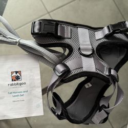 Cat Harness and Leash Set with Adjustable Straps, 