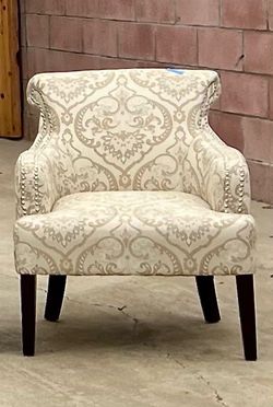 Elegant beige Chair