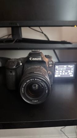 Canon EOS 80D DSLR 24.2MP Black w/ EF-S 18-55mm f/3.5-5.6 3"