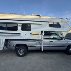 Lance Legend 880 (1996) and Dodge Ram 3500 Cummins Dually Truck