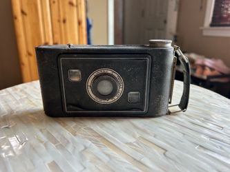 Antique Kodak Jiffy Six-20 Series II Folding Camera With Pop-Out Lens