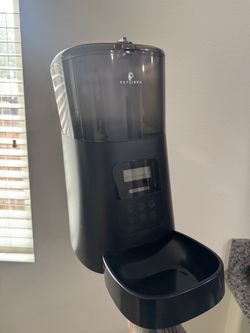 PETLIBRO food dispenser