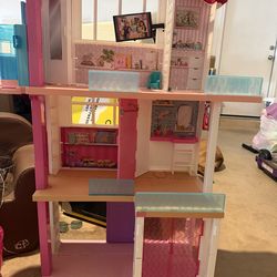 Barbie dream house