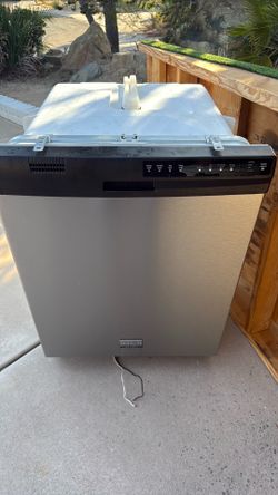Free working dishwasher Frigidaire gallery