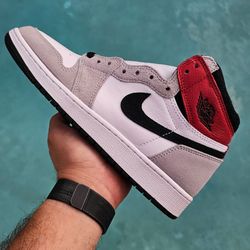 NEW | Nike Air Jordan 1 High "Light Smoke Grey" GS Size 6.5Y (8W) mj23 aj1 grade school kids