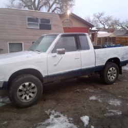 1985 Nissan 720 King Cab Pickup Truck