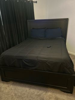Queen Black Wooden Bedframe with boxspring