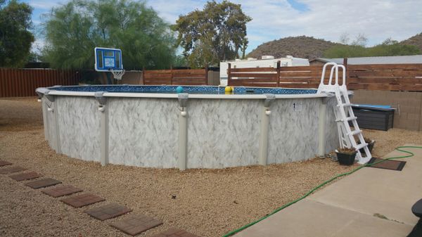 how many gallons is a 24ft above ground pool