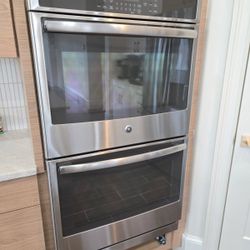 30” GE built in wall oven