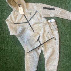 Nike Tech Tracksuit Grey Size Small 