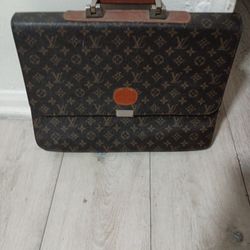 Louis Vuitton Breifcase
