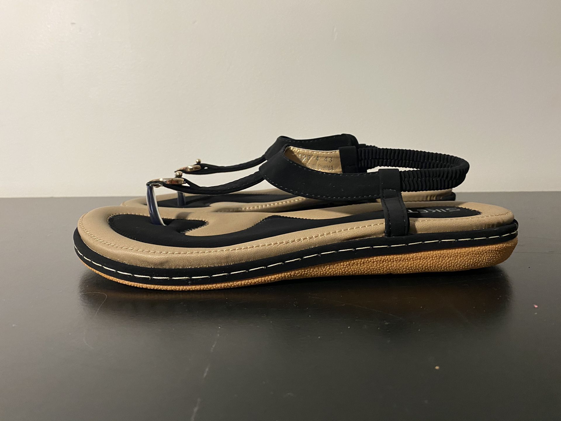 Siketu Sandals Size 10