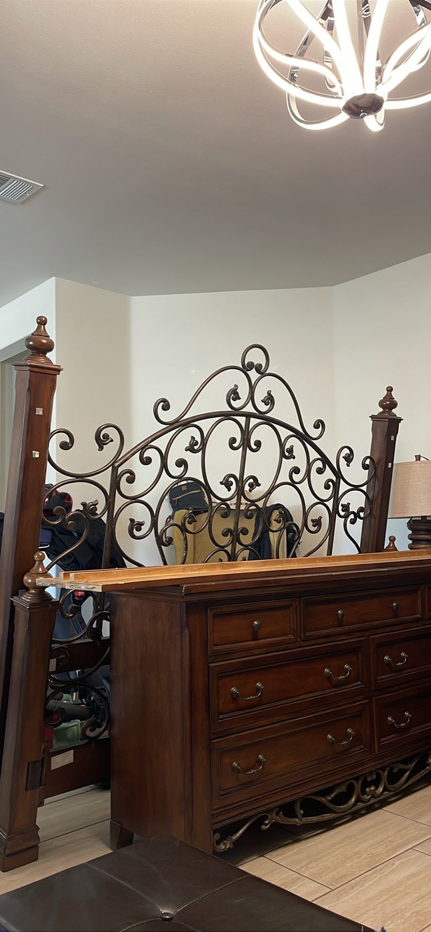 Cal King Bedroom Set