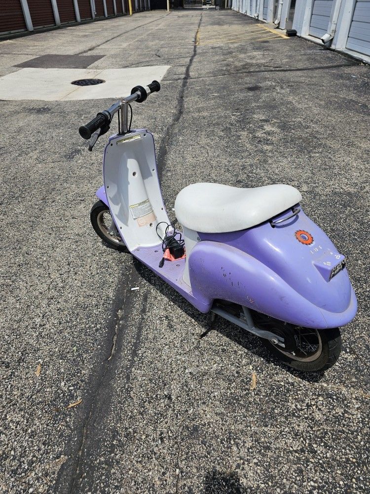 k8ds electric scooter great condition