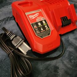Milwaukee M12/M18 Rapid Charger