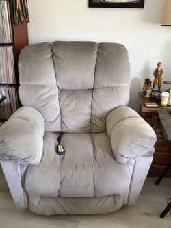 La-Z-Boy Power Lift Recliner