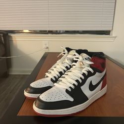 Jordan 1 Retro Black Toe Sz. 13