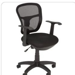 Task mesh office chair, retractable armrest