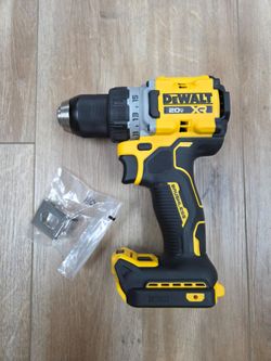 NEW DeWalt 20V XR Brushless Drill Driver DCD800B