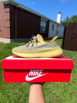 Adidas Yeezy 350 V2 marsh size 8.5