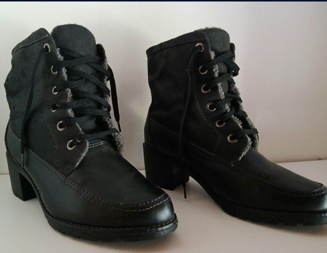Sporto Insulated Women Black Laced Up Ankle Boots - Size 9